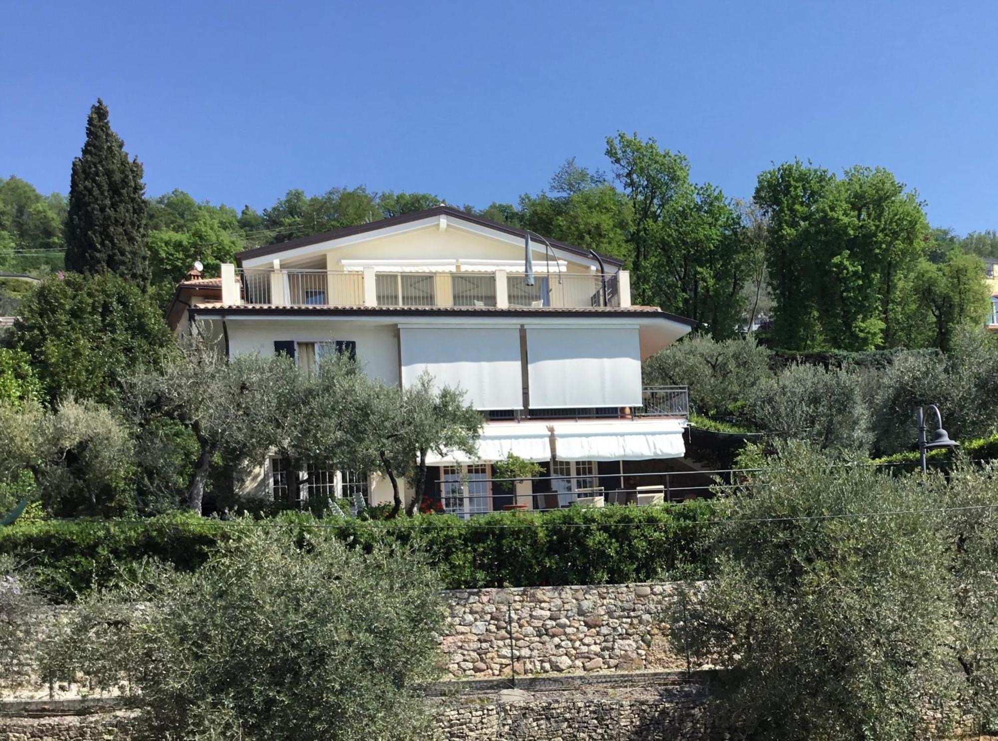 Villa Ca Bianca Torri Del Benaco Exteriér fotografie